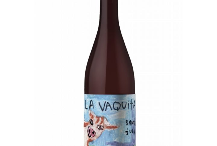 Santa Julia Natural La Vaquita Malbec Torrontes, naturalne wino, wino bez siarki, organiczne wino, wino niefiltrowane, zero interwencji, wytrawne czerwone wino, wino ekologiczne, wino organiczne, wino wegańskie, clarete natural, Argentyna, Mendoza, Maipu, Santa Julia, Zuccardi, Familia Zuccardi, Malbec, Torrontes , owocowe wino, nuty malin i kwiatów pomarańczy, wytrawne wino, czerwone wytrawne wino, wino z Argentyny, czerwone naturalne wino , wino bez dodatku siarki, spontaniczna fermentacja, biodynamiczne podejście, biodynamiczne, perliste, wino do empanad, wino do tapas, wino do grilla, wino do dań azjatyckich, wino do sera koziego, wino na lato, wino na spotkanie z przyjaciółmi, wino na piknik, wino na prezent, wino na barbecue, argentyńskie wino online, sklep z winem, premium wina, najlepsze wina z Argentyny ,dostawa wina do domu