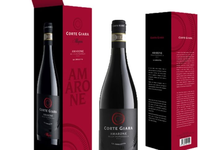 Allegrini La Groletta Amarone, Amarone della Valpolicella Classico, Amarone, włoskie wino czerwone, wino wytrawne, wino pełne body, wino bogate, appassimento, Corvina Veronese, Rondinella, Veneto, dojrzewanie w beczce, suszone owoce, nuty wiśni, nuty śliwek, nuty wanilii, eleganckie wino, wino premium, wino na specjalne okazje, wino do dziczyzny, wino do serów, długi finisz, dojrzałe taniny, nagradzane wino, luksusowe wino, prezent dla konesera, włoska tradycja, degustacja wina, Amarone 15% vol. , wino na prezent, wino prezentowe, prezent firmowy, prezent rocznicowy.,