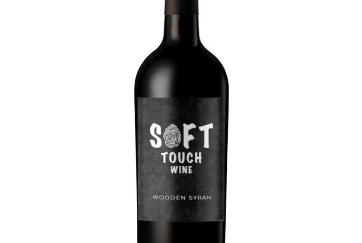 Soft Touch Syrah, wino Soft Touch Syrah, Syrah Soft Touch Francja, czerwone wino Soft Touch Syrah, Soft Touch Langwedocja, francuskie czerwone wino Syrah, wino Syrah Francja, wino czerwone wytrawne Syrah, francuskie wina Syrah, Soft Touch Saint-Guilhem-le-Désert, Syrah, szczep Syrah, Syrah Langwedocja, Syrah Francja południowa, wytrawne czerwone Syrah, Syrah aksamitne taniny, Syrah z nutą przypraw, Syrah aromatyczne czerwone wino, Syrah o pełnym smaku, wino Syrah do mięsa, wino z Langwedocji, wino z Saint-Guilhem-le-Désert, wino francuskie południe, wina z regionu Languedoc, francuskie wino śródziemnomorskie, wino z wapiennej gleby, wino z garrigue, klimat śródziemnomorski wina, wino z południa Francji, francuskie terroir Syrah, wino o nutach jeżyn, wino o aromacie czarnej porzeczki, wino z nutą śliwki, wino z aromatem czarnego pieprzu, wino z nutami wanilii, wino z akcentem dymnym, wino o ziołowym aromacie, pełne wino czerwone, wino z aksamitnymi taninami, długi owocowo-pikantny finisz, wino do steków, wino do jagnięciny, wino do dziczyzny, wino do serów pleśniowych, wino do serów twardych, wino na romantyczną kolację, wino na prezent, wino na kolację przy świecach, wino do kuchni śródziemnomorskiej, wino na wieczór z przyjaciółmi, eleganckie francuskie wino, aksamitne czerwone wino, wino z pasją Francji, luksusowe wino Syrah, wykwintne wino na prezent, wino o bogatym aromacie, francuska tradycja w kieliszku, esencja Langwedocji, wino premium z południa Francji, wino z charakterem i finezją, sklep z winem online , wino sklep internetowy, Winny Skład, WinnySkład com, Winny Skład sklep internetowy, sklep z winem online, wino sklep internetowy, wino na prezent, prezent z winem, kosz prezentowy z winem, najlepsze wino na prezent, wino na wesele, wino na urodziny, wino na rocznicę, wino na święta, wino na komunię, wino na chrzciny, tanie wino online, ekskluzywne wino, wino premium, degustacja wina, degustacja wina Lublin, sklep z winem Lublin, akcesoria do wina, kieliszki do wina, korkociąg, chłodziarka do wina, przechowywanie wina, jak dobrać wino, przewodnik po winach, rodzaje win, szczepy winogron, sklep internetowy z winem premium, zamów wino online, dostawa wina do domu, wysyłka wina kurierem, sklep z winem z dostawą, wino kolekcjonerskie, limitowane edycje win, wino rocznikowe, wino nagradzane, najlepsze wina świata, ranking win, opinie o winach, recenzje win, blog o winie, poradnik winiarski, kultura picia wina, historia wina, wino i jedzenie, food pairing wino, wino do sushi, wino do owoców morza, wino do serów, wino do fondue, wino do grilla, wino na piknik, wino na romantyczną kolację, wino na imprezę, wino na sylwestra, wino na walentynki, wino na Dzień Matki, wino na Dzień Ojca, wino na Dzień Kobiet, wino na Dzień Mężczyzny, wino na jubileusz, wino na parapetówkę, wino na wieczór panieński, wino na wieczór kawalerski