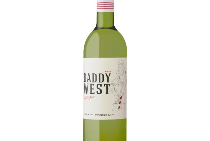 Daddy West Chenin Blanc Sauvignon Blanc, Daddy West wino białe, Chenin Blanc Sauvignon Blanc RPA, Wino białe Republika Południowej Afryki, Wino wytrawne białe online, Daddy West Chenin Blanc Sauvignon Blanc opinie, Wino białe z RPA do owoców morza, Najlepsze białe wino z Republiki Południowej Afryki, Chenin Blanc Sauvignon Blanc Western Cape sklep online, Orzeźwiające wino białe na lato, Wino białe do sushi i sałatek, Chenin Blanc z nutą tropikalnych owoców, Sauvignon Blanc z RPA cena, świeże i rześkie wino białe, tropikalne aromaty Chenin Blanc, cytrusowa świeżość Sauvignon Blanc, południowoafrykańskie wina online, lekkie wino białe do codziennego picia, wino na prezent – Daddy West, wino białe do grillowanej ryby, Daddy West, Chenin Blanc, Sauvignon Blanc, Blend Chenin Sauvignon, Wino białe, Wino wytrawne, Wino z RPA, Western Cape, Republika Południowej Afryki, Wino tropikalne, Wino cytrusowe, Wino orzeźwiające, Wino na lato, Wino do ryb, Wino do owoców morza, Wino do sushi, Wino do sałatek, Wino codzienne, Wino na prezent, Wino online, egzotyczne wina z Afryki, Winny Skład sklep internetowy wina, Winny Skład Lublin wina online, Winny Skład wina premium, sklep z winem online , wino sklep internetowy, Winny Skład, WinnySkład com, Winny Skład sklep internetowy, sklep z winem online, wino sklep internetowy, wino na prezent, prezent z winem, kosz prezentowy z winem, najlepsze wino na prezent, wino na wesele, wino na urodziny, wino na rocznicę, wino na święta, wino na komunię, wino na chrzciny, tanie wino online, ekskluzywne wino, wino premium, degustacja wina, akcesoria do wina, kieliszki do wina, korkociąg, chłodziarka do wina, przechowywanie wina, jak dobrać wino, przewodnik po winach, rodzaje win, szczepy winogron, sklep internetowy z winem premium, zamów wino online, dostawa wina do domu, wysyłka wina kurierem, sklep z winem z dostawą, wino kolekcjonerskie, limitowane edycje win, wino rocznikowe, wino nagradzane, najlepsze wina świata, ranking win, opinie o winach, recenzje win, blog o winie, poradnik winiarski, kultura picia wina, historia wina, wino i jedzenie, food pairing wino, wino do sushi, wino do owoców morza, wino do serów, wino do fondue, wino do grilla, wino na piknik, wino na romantyczną kolację, wino na imprezę, wino na sylwestra, wino na walentynki, wino na Dzień Matki, wino na Dzień Ojca, wino na Dzień Kobiet, wino na Dzień Mężczyzny, wino na jubileusz, wino na parapetówkę, wino na wieczór panieński, wino na wieczór kawalerski