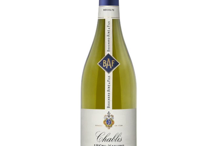 BOUCHARD AINE & FILS CHABLIS 1'ER CRU, BOUCHARD AINE & FILS Chablis 1er Cru Vaillons. Chablis Premier Cru. Chablis Vaillons. francuskie wino białe. wino Burgundia. Bourgogne Chardonnay. Chablis Chardonnay. Chablis 1er Cru Vaillons. wytrawne białe wino. Chablis mineralne. Chablis o wysokiej kwasowości. Chablis eleganckie. wino do owoców morza. Chardonnay z Burgundii. Premier Cru Chablis. Bouchard Aine Vaillons. francuskie Chardonnay. wino premium Chablis. Chablis świeże i mineralne. Chablis klasyczne. Bouchard Aine & Fils Chablis. Chablis 12, 5%. wino do ryb. Chablis terroir Vaillons. Chablis kremowe i cytrusowe.