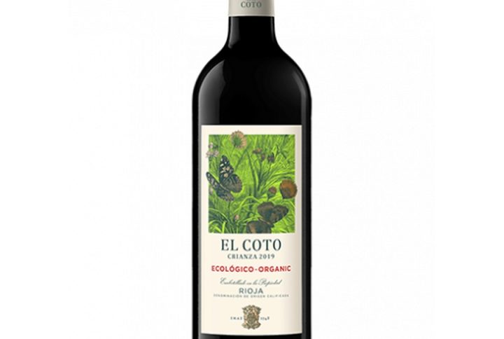 EL COTO CRIANZA ECOLOGICO, El Coto eco – ekologiczna interpretacja klasycznej Riojy, idealna dla świadomych konsumentów. Hiszpańskie czerwone wino z regionu Rioja, stworzone z odmiany hiszpańskie tempranillo. Crianza ekologiczne – dojrzewanie w beczce i ekologiczna uprawa winorośli w jednym stylu. Wino ekologiczne Hiszpania oraz wino z hiszpanii czerwone eco dla miłośników odpowiedzialnej produkcji. Rioja crianza eco – klasyczny profil regionu w organicznym wydaniu. Czerwone wytrawne ekologiczne o wyraźnym charakterze i eleganckiej strukturze. Tempranillo eco – szczep, który pięknie oddaje aromaty czerwonych owoców. Wino z rioja jako wino dojrzewające w beczce, idealne wino do mięsa i wino do kolacji. Wino premium rioja, hiszpańskie wino ekologiczne oraz wino z certyfikatem eco dla wymagających. Wino zrównoważone, wino dla konesera, eleganckie wino na prezent – prawdziwe el coto organic. Podsumowanie – dlaczego warto mieć tę butelkę w swojej piwniczce?