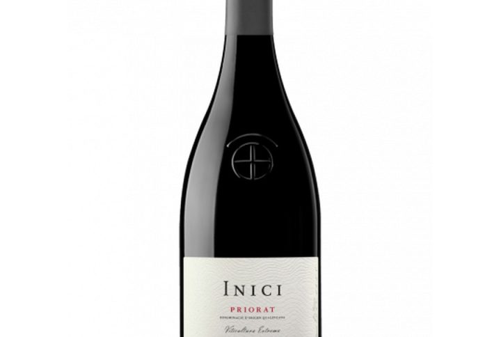MERUM PRIORATI INICI PRIORAT, INICI 2021, Priorat,  DOQ Priorat, hiszpańskie czerwone wino, hiszpańskie wino wytrawne, Merum Priorati, INICI Merum Priorati, wino z Katalonii, wino z gór, wino z łupków, bogate czerwone wino, intensywne wino czerwone, wino 15%, wino wytrawne, aromatyczne czerwone wino, wino starzone, mineralne czerwone wino, głębokie taniny, wino o wysokiej koncentracji, pełne ciało wina, czerwone wino premium z Hiszpanii, wino kolekcjonerskie, wino na prezent, nowoczesny Priorat,