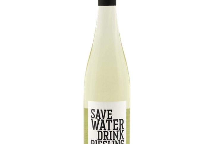 SAVE WATER DRINK RIESLING ALCOHOL FREE, save water drink riesling – hasło, które łączy styl, lekkość i świadomy wybór, riesling bezalkoholowy – klasyczny szczep w nowoczesnej, bezprocentowej odsłonie, wino bezalkoholowe i wino 0.0% – pełnia smaku bez alkoholu, niemieckie wino bezalkoholowe – jakość i tradycja niemieckich winnic, białe wino bez alkoholu – świeże, aromatyczne, idealne na co dzień, wino lekkie i świeże – rześkie, pijalne, idealne na lato, wino bezalkoholowe premium – dopracowany styl i nowoczesna filozofia, riesling germany alcohol free – międzynarodowy charakter i rozpoznawalny szczep, wino bezalkoholowe do potraw azjatyckich – świetny partner dla kuchni fusion, wino bezalkoholowe owocowe i wino bezalkoholowe cytrusowe – eksplozja świeżości w kieliszku,