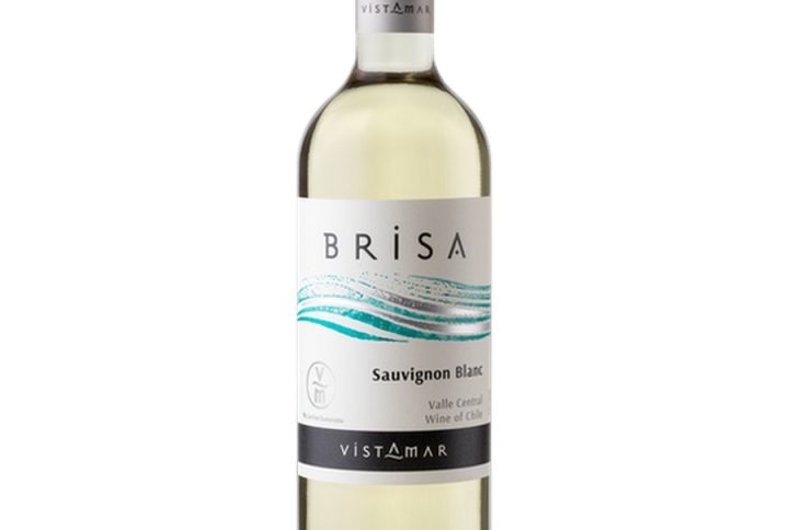 Vistamar Brisa Sauvignon Blanc – świeże, rześkie chilijskie białe wino o cytrusowo-tropikalnym profilu. Sauvignon Blanc Chile – klasyczny szczep w nowoczesnym, aromatycznym wydaniu z Central Valley. wino z Chile – połączenie słonecznego klimatu i chłodnej bryzy z Pacyfiku. wino świeże i mineralne – idealne na lato, do lekkiej kuchni i jako aperitif. wino do ryb, wino do sałatek, wino do owoców morza – perfekcyjny partner kulinarny. wino lekkie i rześkie – wysoka kwasowość, czysty finisz, świetna pijalność. wino białe wytrawne – bez zbędnej słodyczy, z soczystą owocowością.